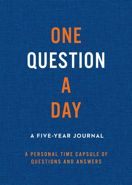One Question a Day (Navy): A Five-Year Journal: A Personal Time Capsule of Questions and Answers