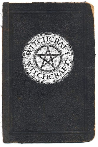 Witchcraft A Beginners Guide to Witchcraft