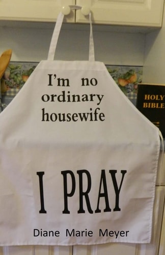 I'm No Ordinary Housewife, I PRAY Real Life Tesimonies of God Anwering Prayers.