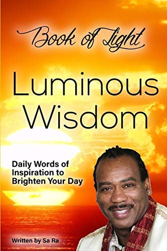 Book of Light - Luminous Wisdom Daily Words of Inspiration to Brighten Your Day
