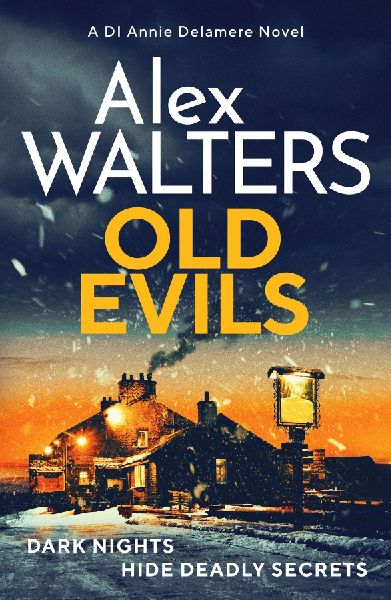 Old Evils: An absolutely unputdownable British detective series