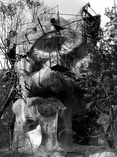 Le Cyclop: a Monumental Folly by Tinguely, Saint Phalle, and Their Artist Friends 1969-2023