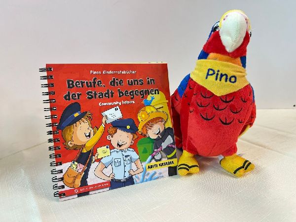 Pinos Kinderratebücher: Berufe, die uns in der Stadt begegnen + Pino der Papagei Plüschtier Bundle: Zweisprachiges Kinderratebuch